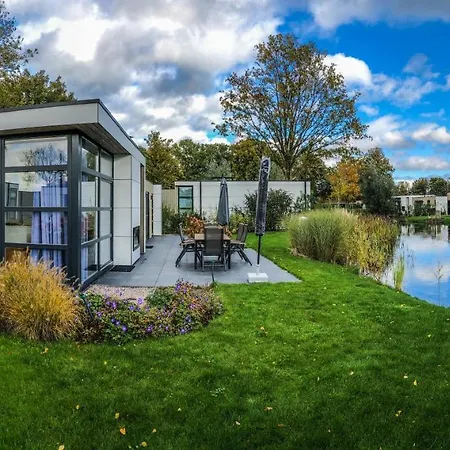 Holiday home Cube Anker Am Veluwemeer Im Europarcs Bad Hoophuizen Hulshorst