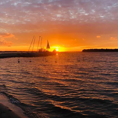 Holiday home Cube Anker Am Veluwemeer Im Europarcs Bad Hoophuizen