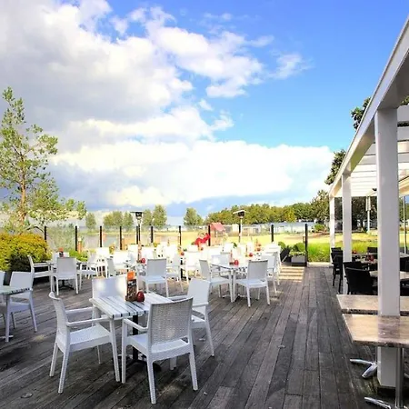 Cube Anker Am Veluwemeer Im Europarcs Bad Hoophuizen *